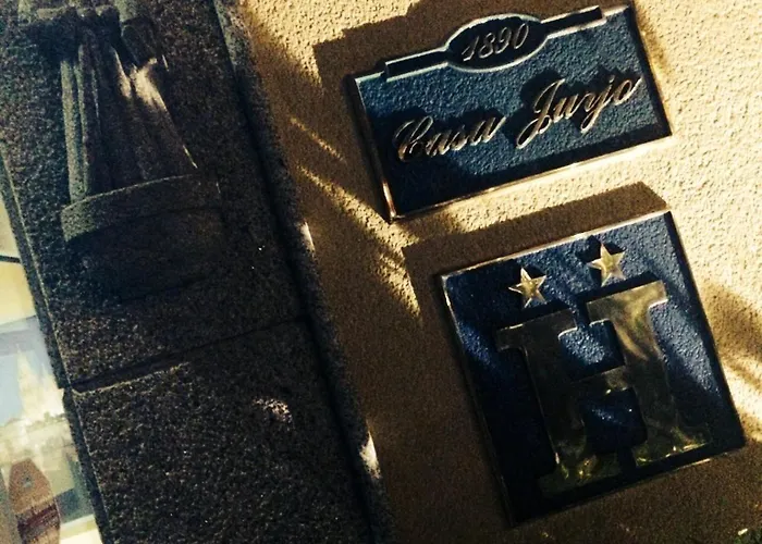 卡萨菊里奥酒店 2* Mazaricos